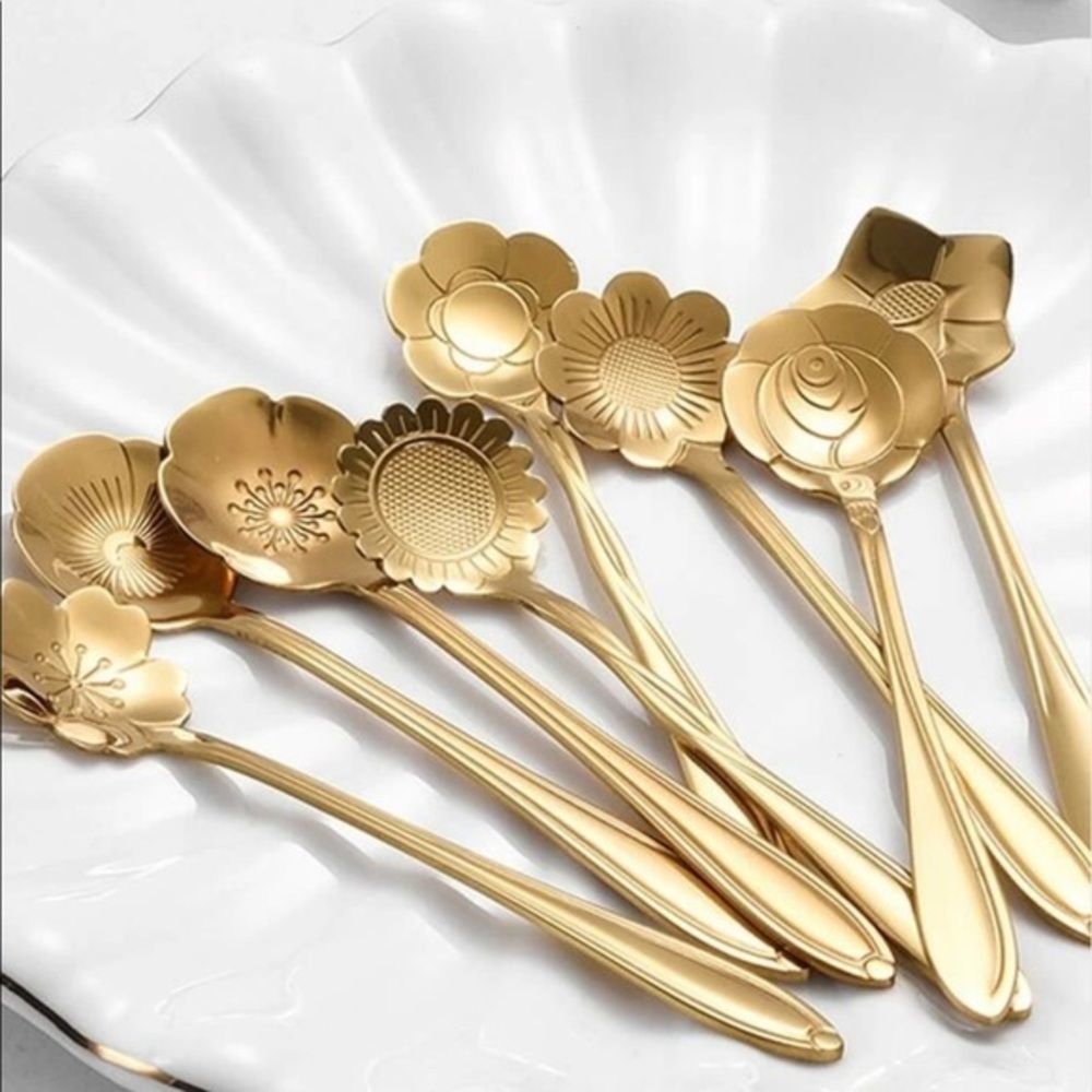Gold 8 piece floral stainless steal spoon set